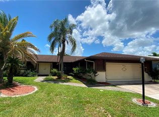 6412 Friendship Dr, Sarasota, FL 34241