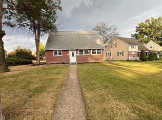 810 Quince Ln, Secane, PA 19018