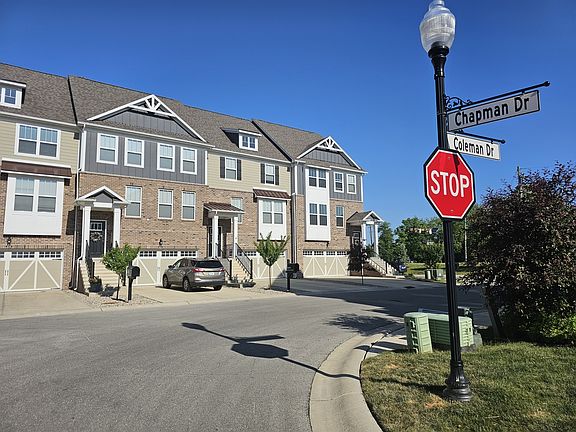 3rd image of 16074 Coleman Dr