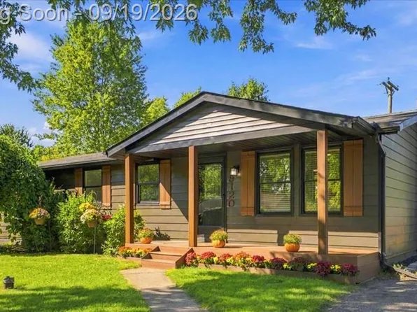 9120 Julia Ave, White Lake, MI 48386