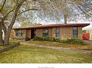 2316 Woodward Dr, Bryan, TX 77803