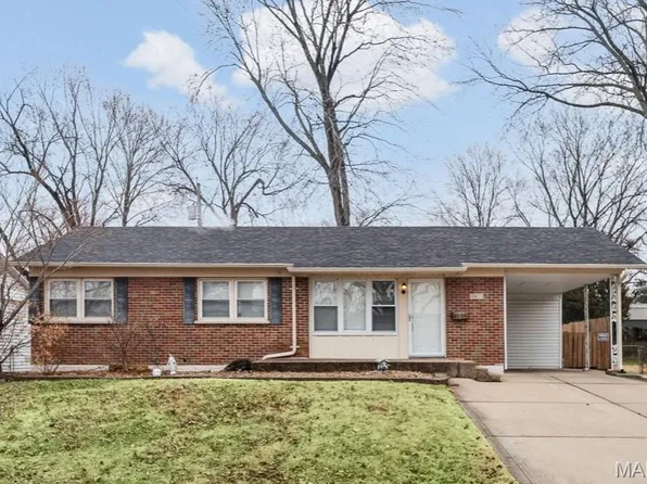 4423 Little Chief Dr, Saint Louis, MO 63123