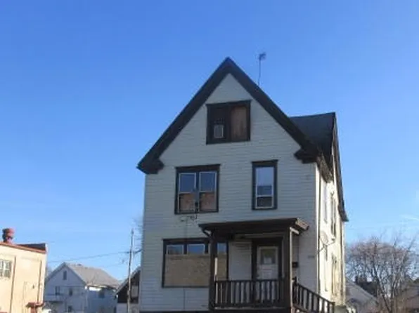 2958 N 27th St, Milwaukee, WI 53210