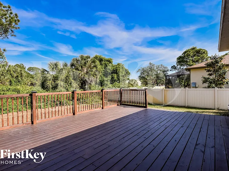 3379 Toluca Ter — Photo 14