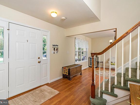 5th image of 208 N Success Rd