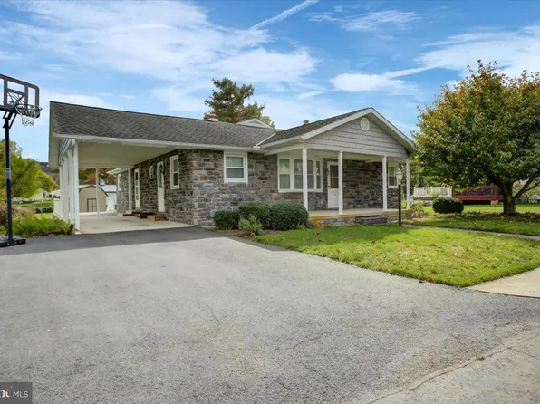 403 Greenwood Ave, Mont Alto, PA 17237