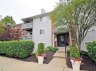 7372 Ridgepoint Dr #372-11, Cincinnati, OH 45230
