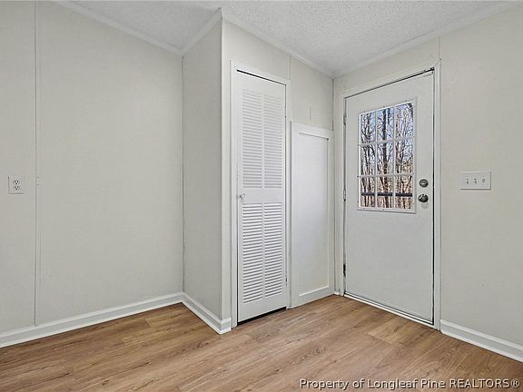 2nd image of 122 Saddlebrook Rd