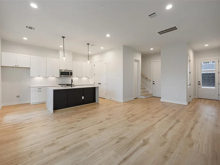 6107 De Campo St — Photo 6