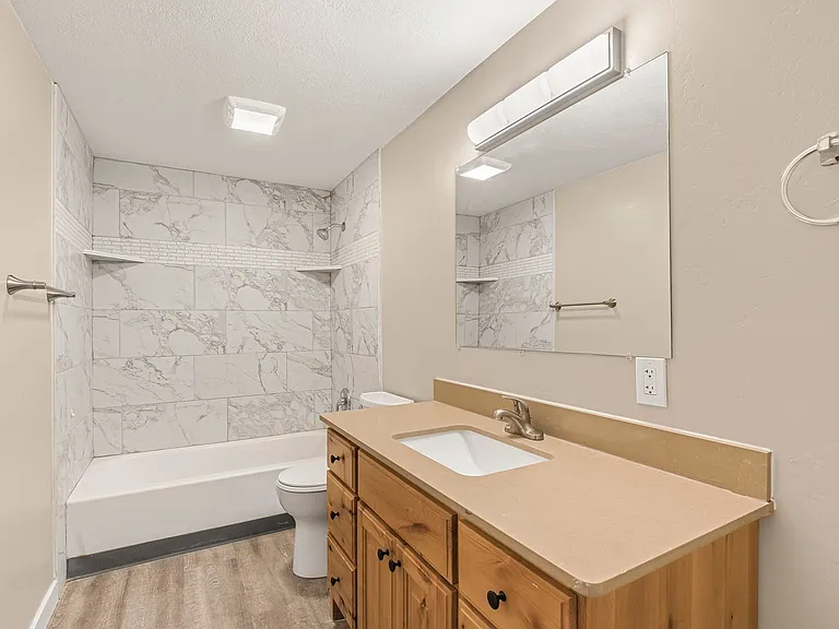 The Grove Apartments — Photo 7