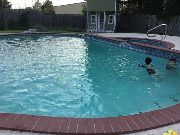 3rd image of 362 Orangewood Dr #House