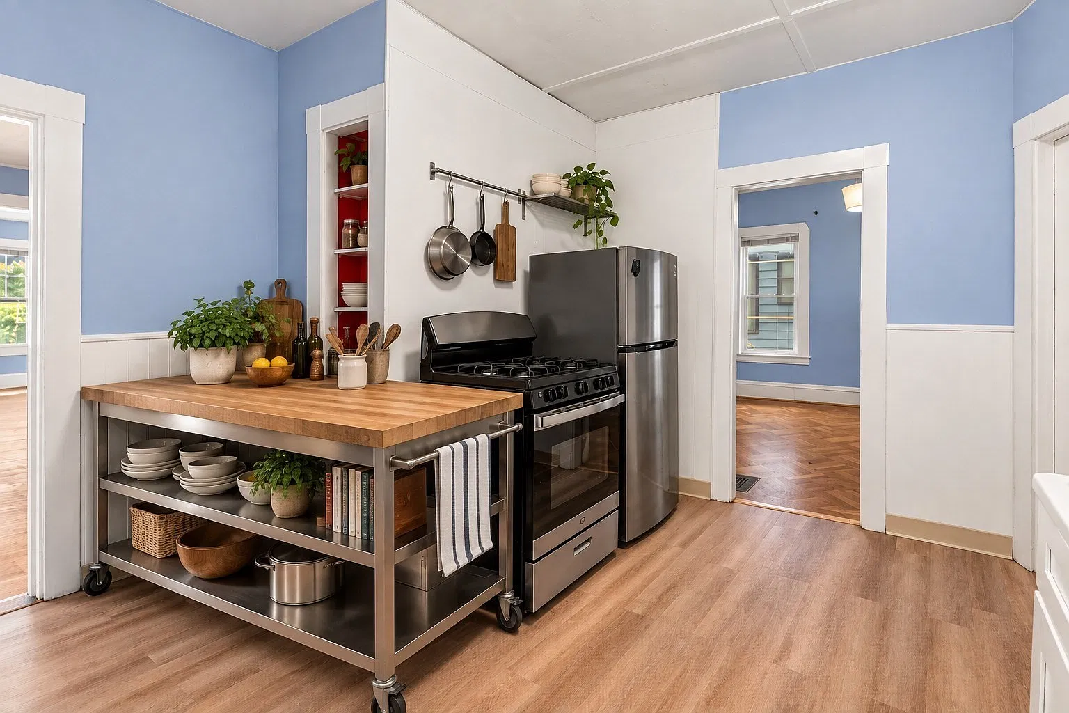 2 bed, 1.0 bath, 1300 sqft, $2,800 — Photo 1