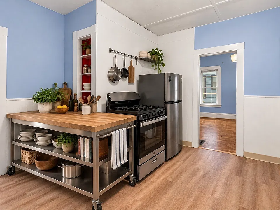 229 Highland Ave #1