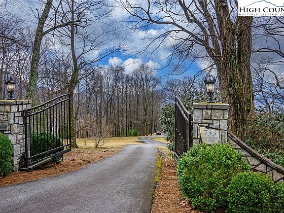 2nd image of 733 Dogwood Lane
