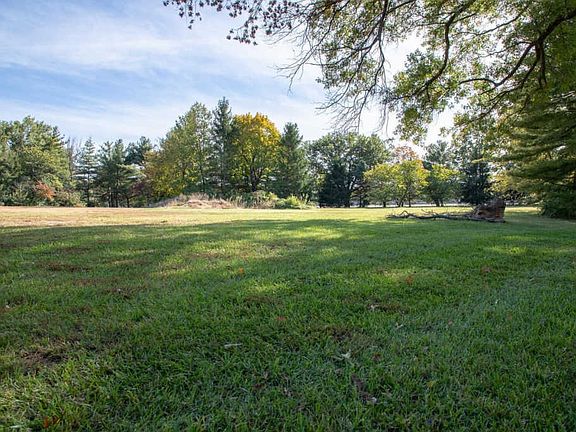 2nd image of 671 Pine Creek Dr Lot A