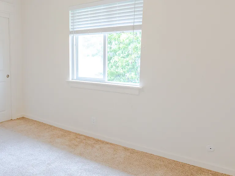 1124 C St #B — Photo 9
