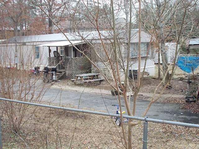 2nd image of 113 Hutch St