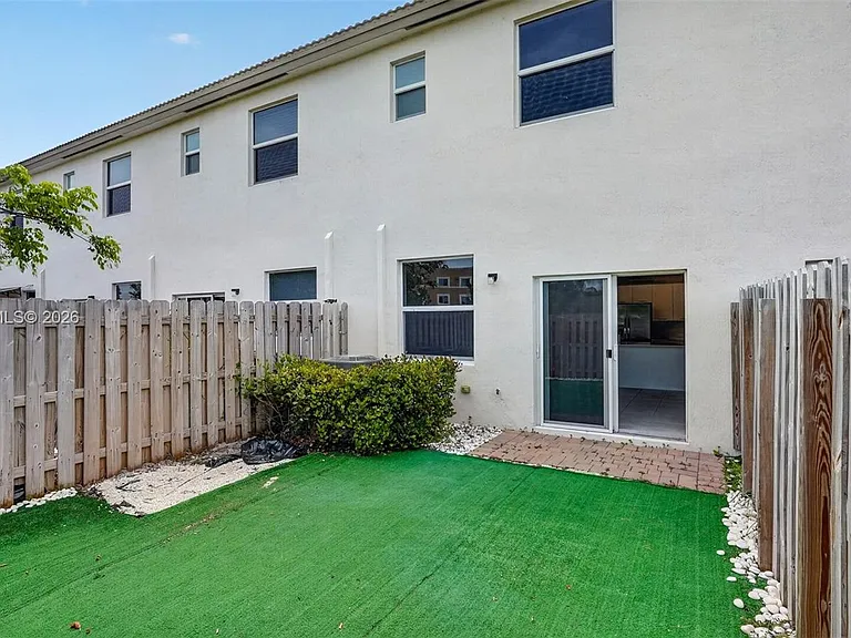 12123 NW 23rd Ct #12123 — Photo 16