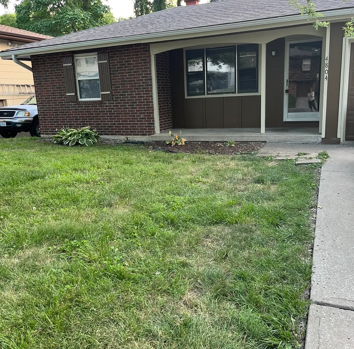 3 bed, 1.5 bath, 894 sqft, $1,650 — Photo 1