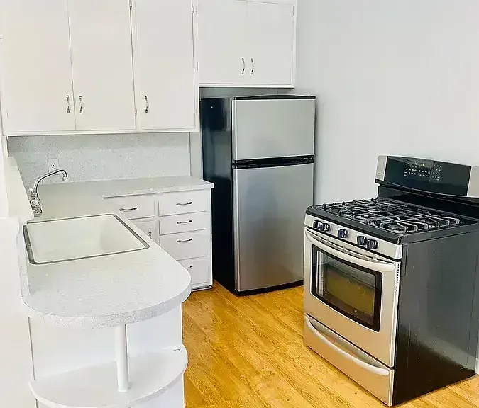 124 Colorado Ave — Photo 5