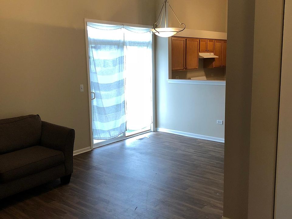 2nd image of 1123 Burns Ln