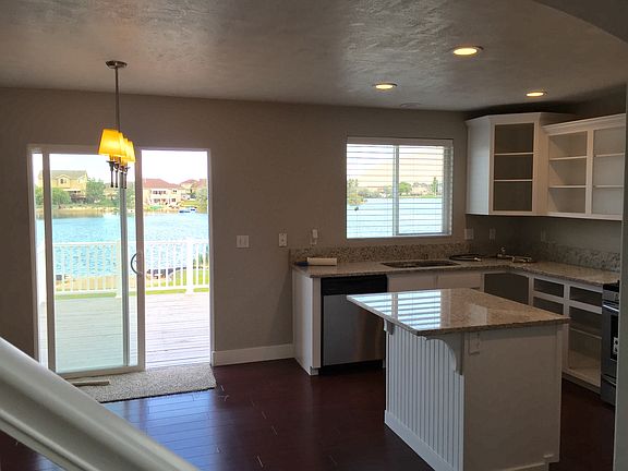 4th image of 6038 N Bayshore Dr