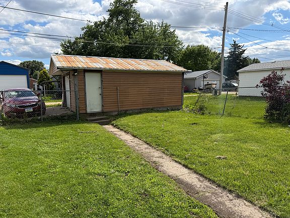 3rd image of 419 5th Ave N