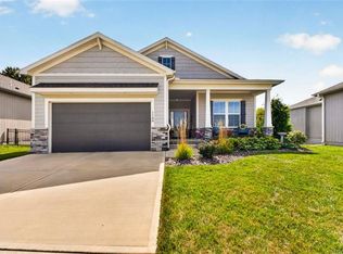 1169 SW Whitby Dr, Lees Summit, MO 64083