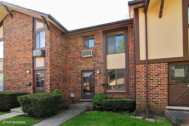 1st image of 17W735 Kirkland Ln #735