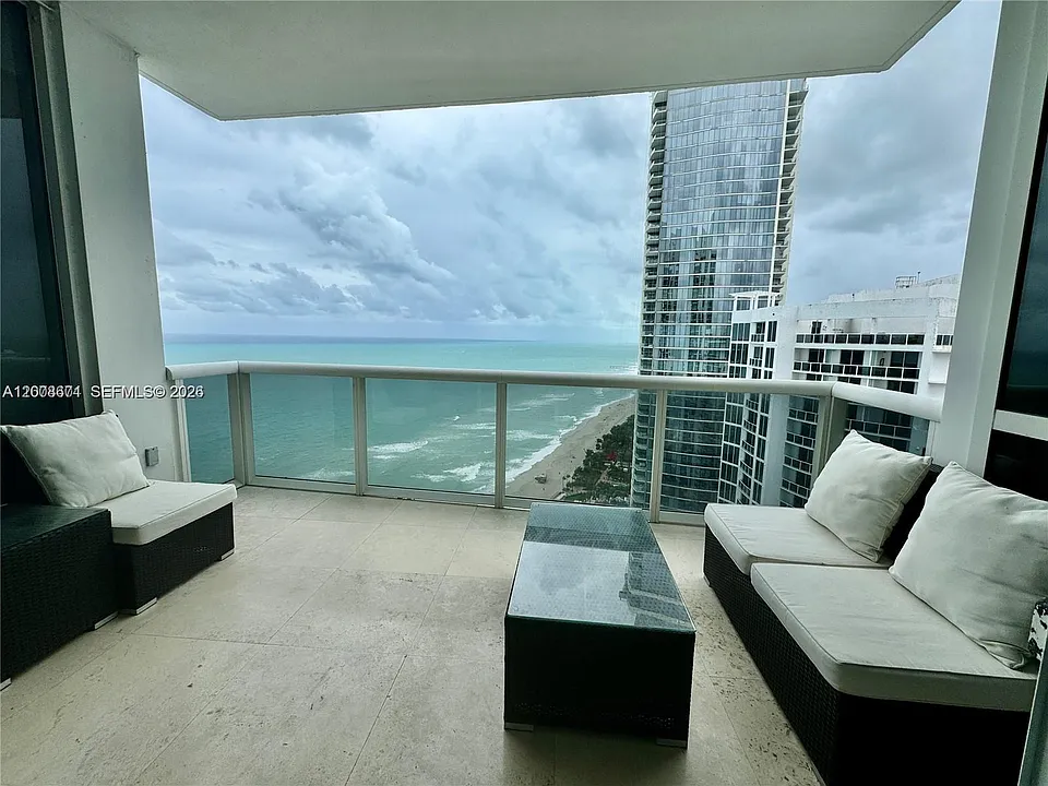 18101 Collins Ave #4302