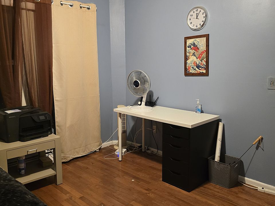 2nd image of 298 Forbes Ave