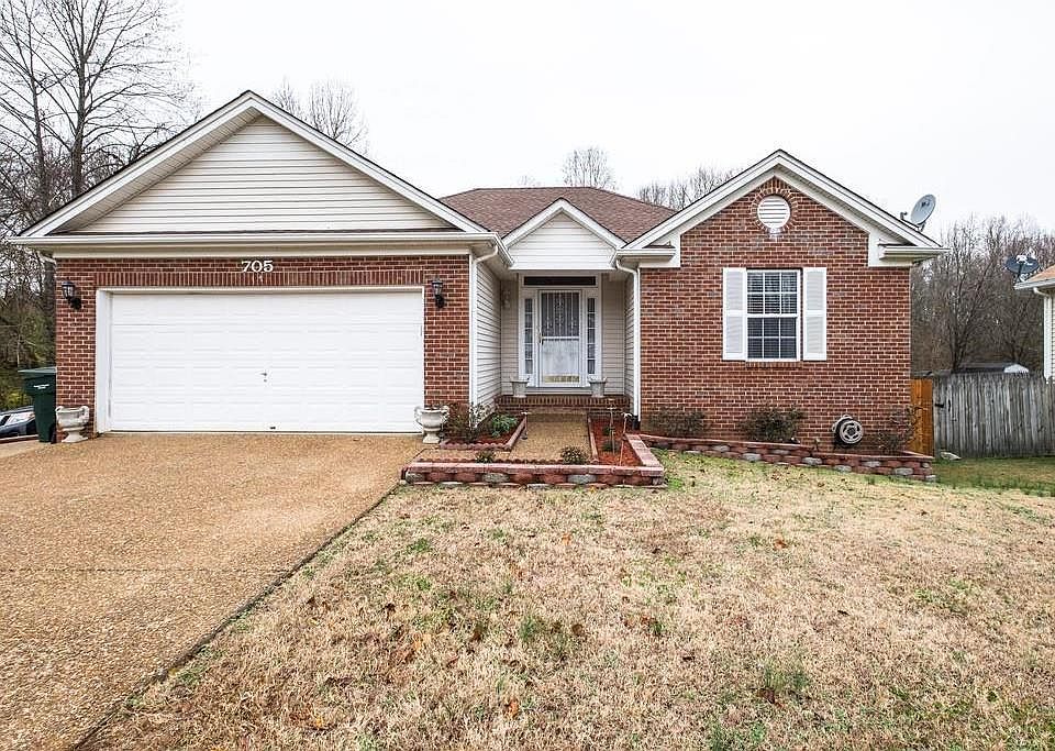 1st image of 705 Woodcraft Dr