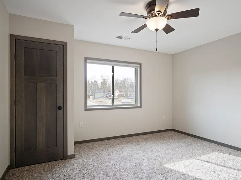 786 Peregrine Cir — Photo 21