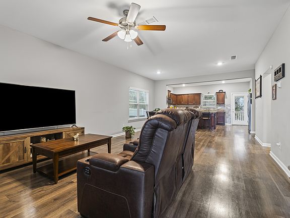 5th image of 228 Eusa Cantrell Ln
