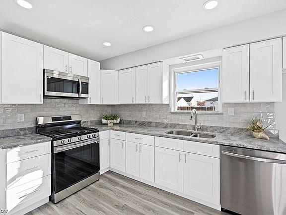 5th image of 14919 S Gallatin Blvd