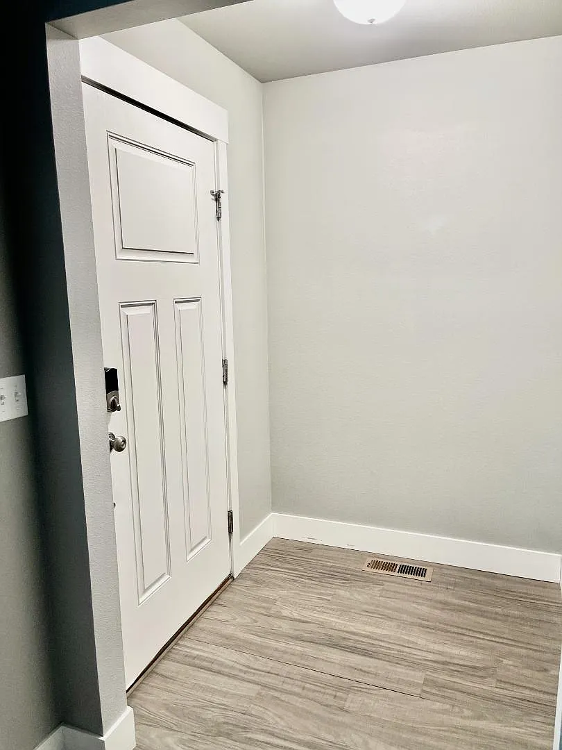 Unit Photo - 5260 Golden Hollow Rd