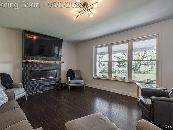 2nd image of 1263 N Baldwin Rd