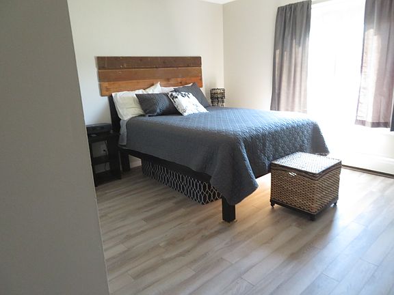 3rd image of 7320 York Ave S #107