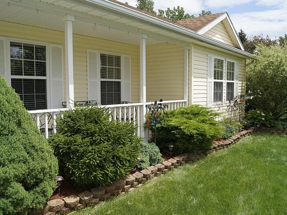 2nd image of 322 Lincoln Pl