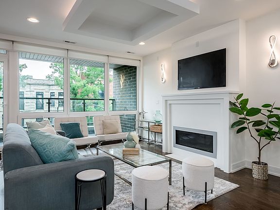 2nd image of 2210 W Chicago Ave #3W