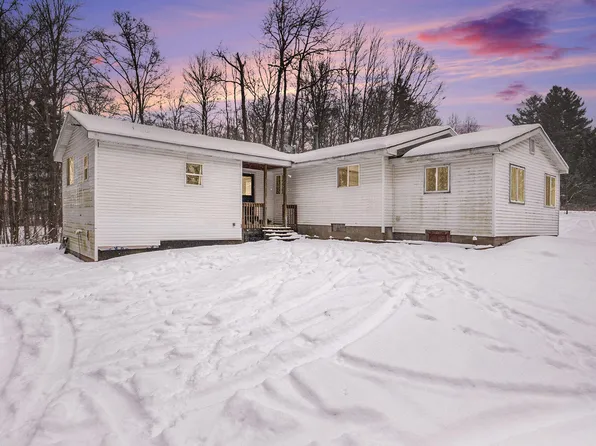 1244 S Elm Ave, White Cloud, MI 49349