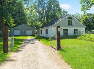 1865 Bakertown Rd, Buchanan, MI 49107