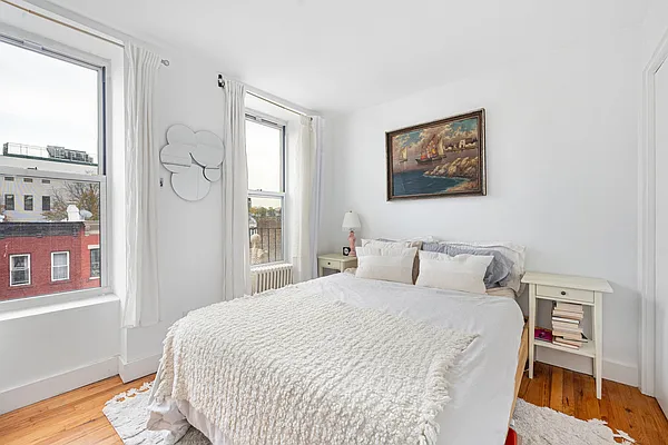 Rented by SERHANT. | media 6