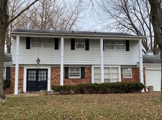 30279 Wicklow Ct, Farmington Hills, MI 48334