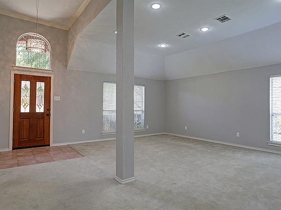 3rd image of 2413 Elm Leaf Ln