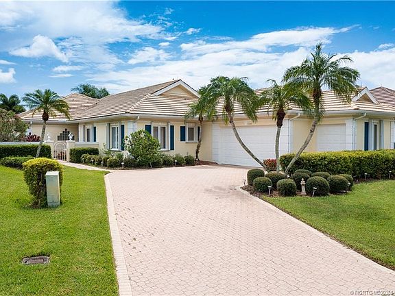 2nd image of 2247 SW Manor Hill Dr