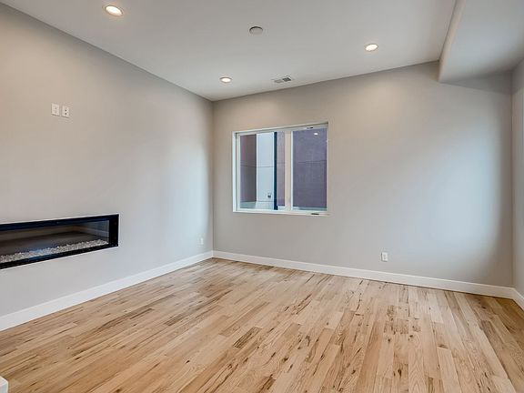 4th image of 1250 N Quitman St #5