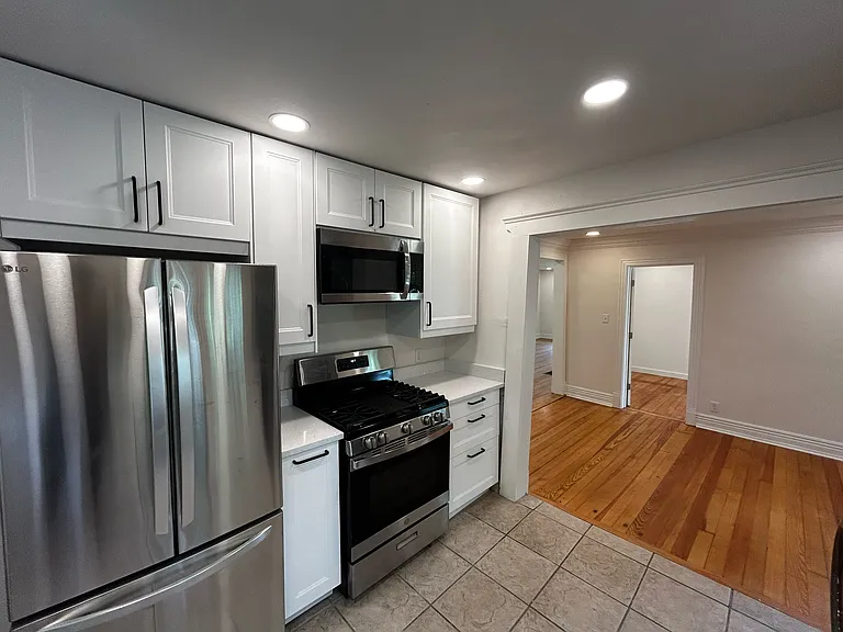 518 E Gunter St — Photo 6