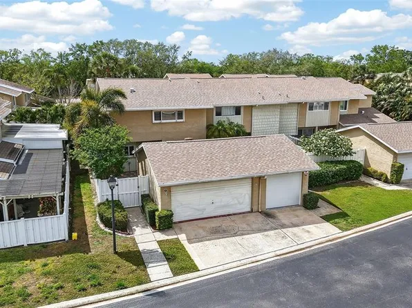 6660 Cape Hatteras Way NE APT 1, Saint Petersburg, FL 33702