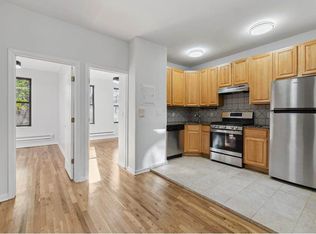 1643 8th Ave #1R, Brooklyn, NY 11215